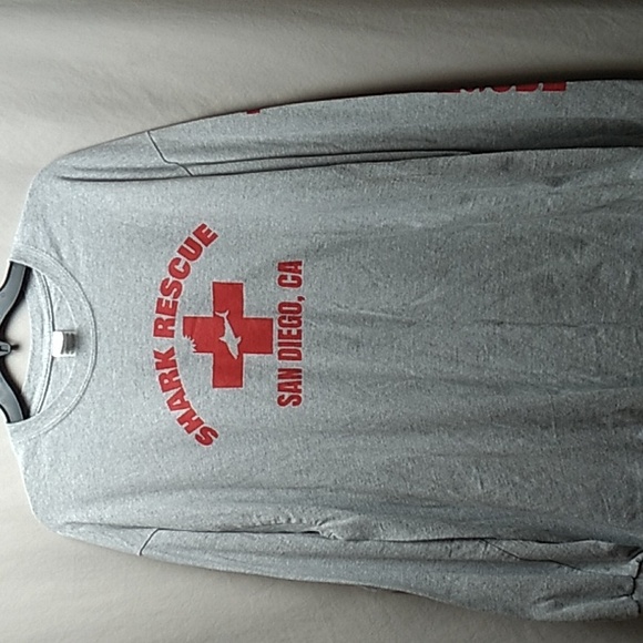 San Diego Shark Rescue Men's XL In Gray & red - Picture 1 of 6